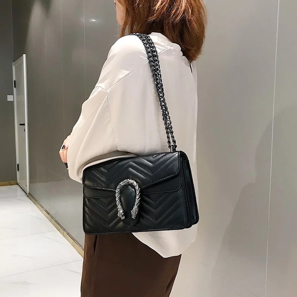 ✨Black Snake Handbag - Picture 1 of 7